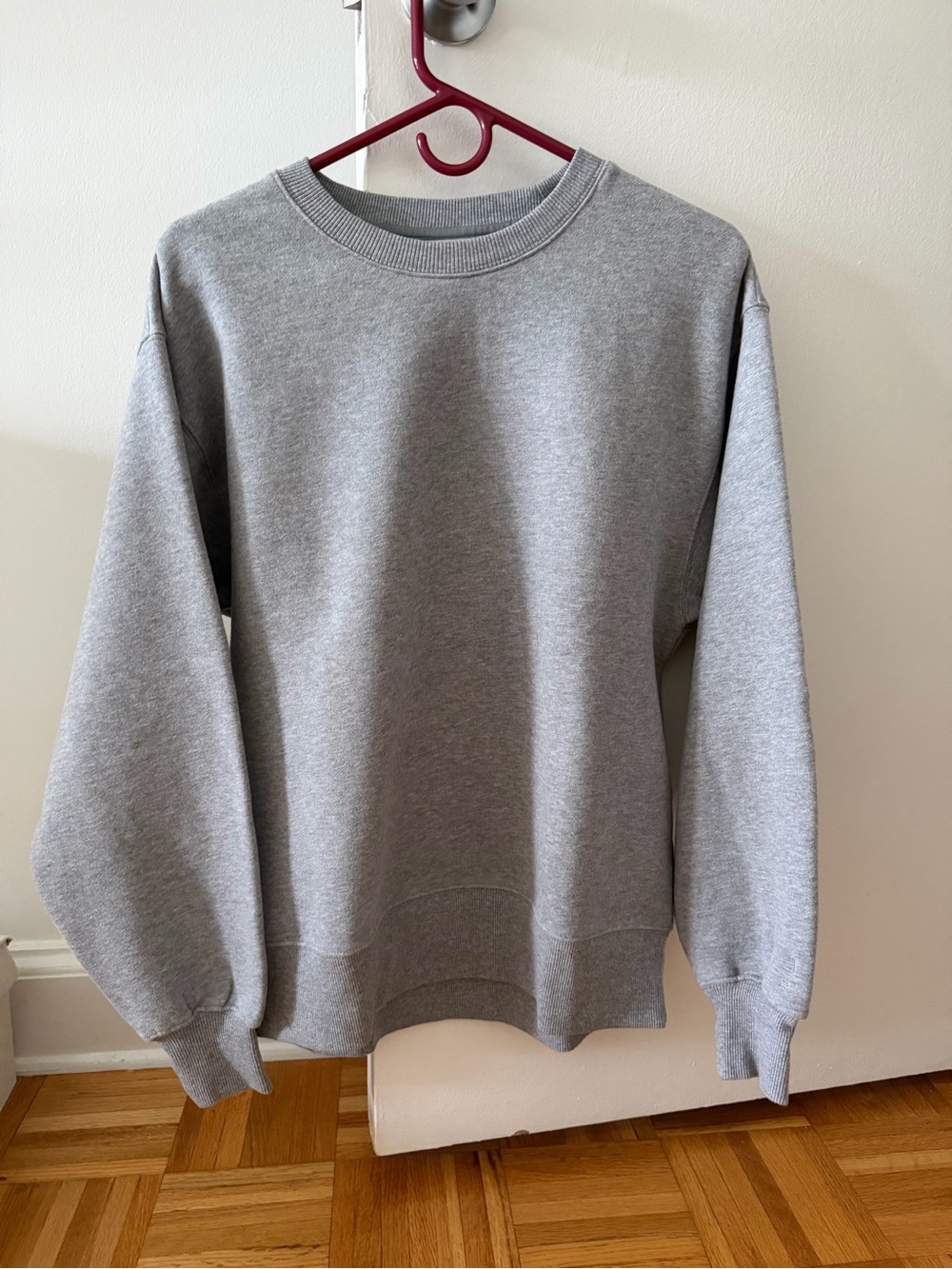 ARITZIA - TNA. Cozy fleece boyfriend Crewneck Sweatshirt - Gray.